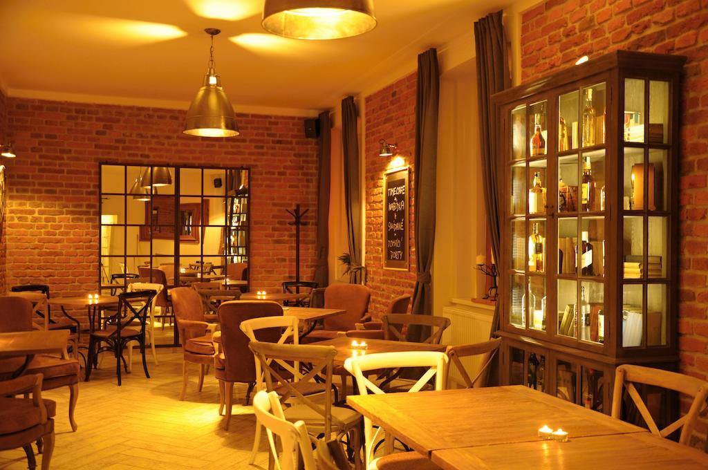 Time Cafe & Penzion Pribram Bagian luar foto