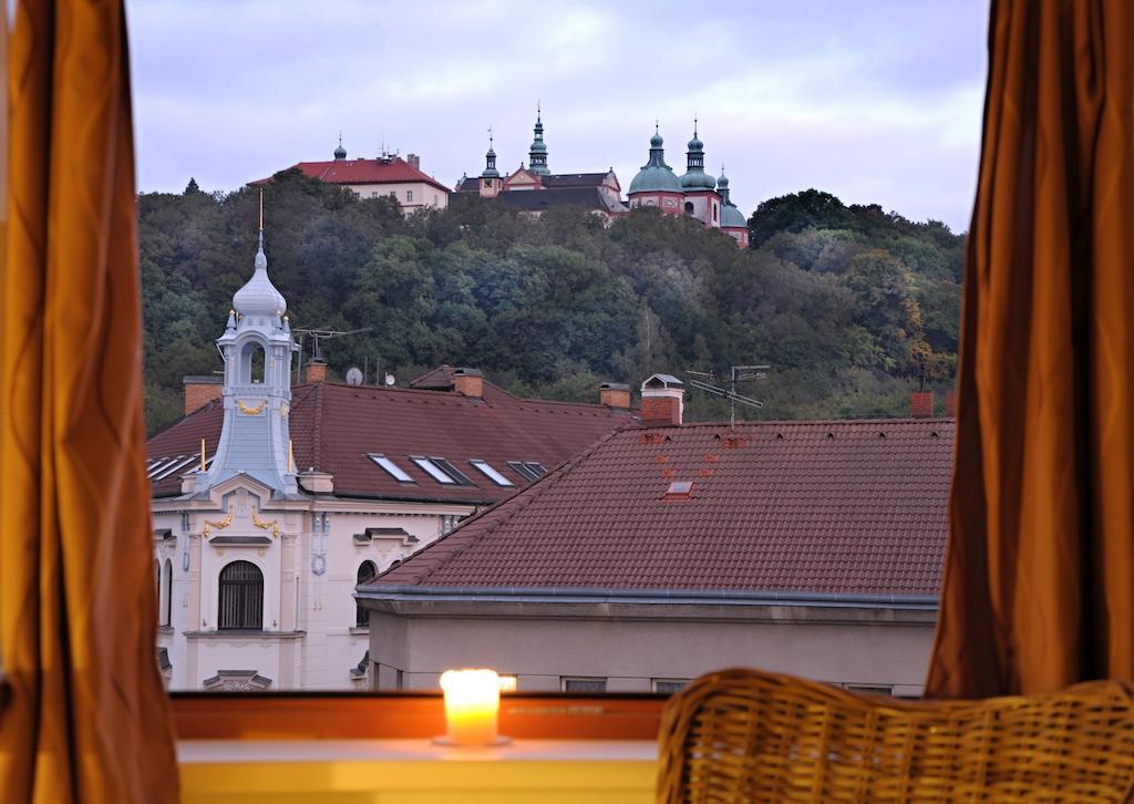 Time Cafe & Penzion Pribram Bagian luar foto